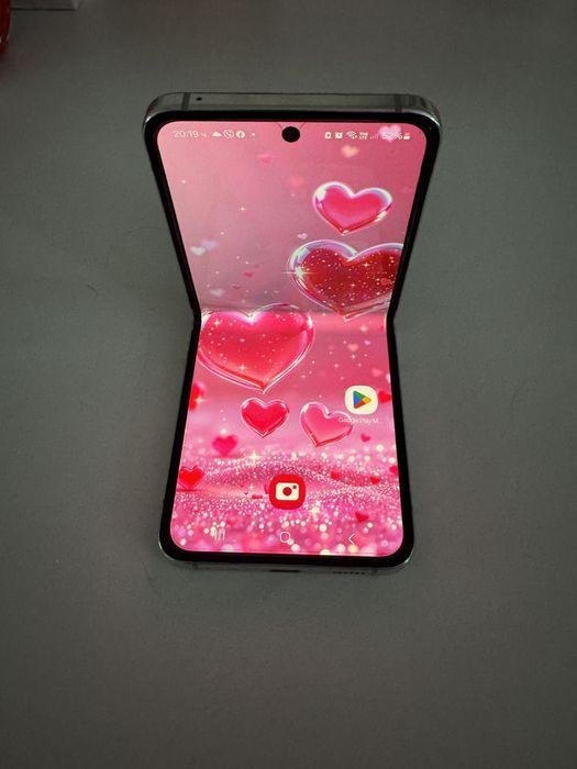 Samsung z flip 5 256GB цвят крем