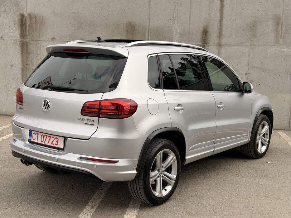Tiguan R-Line 2.0 177cp/Keyless go entry/ Camera/4Motion