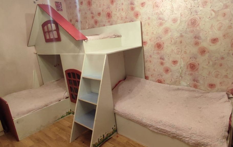 Детская кровать на три ребенка