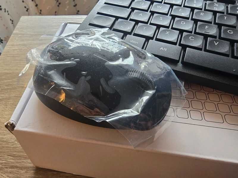 Set tastatură și mouse wireless, layout german QWERTZ, noi