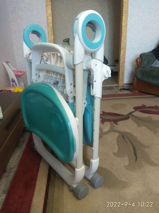 Продам стульчик для кормления ребенка