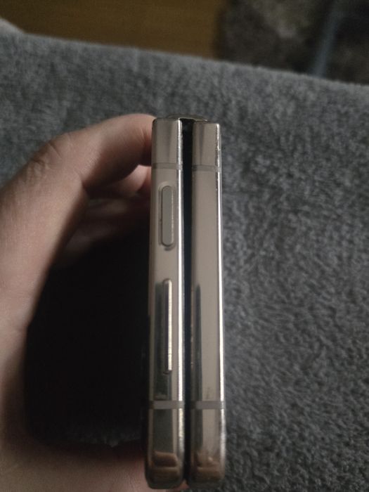 Telefon  galaxy Z Flip 4