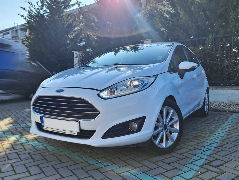 Продавам Ford Fiesta 2013