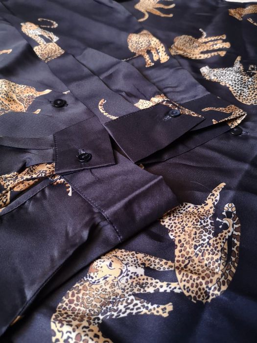 Продам.Рубашка.новая размер 46-48