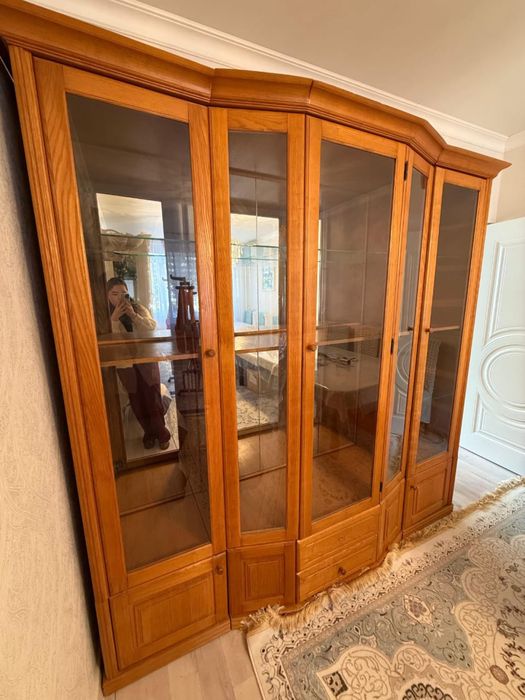 Горка для посуды, сервант