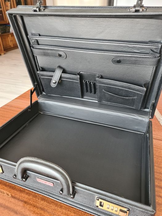 Дипломат Кожа  Чёрный