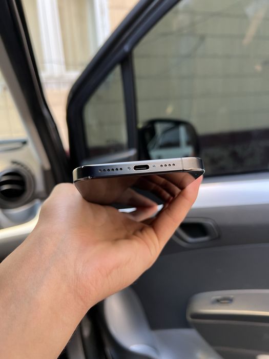 Iphone 15 pro max blue