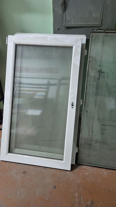Продам б/у пластиковые окна