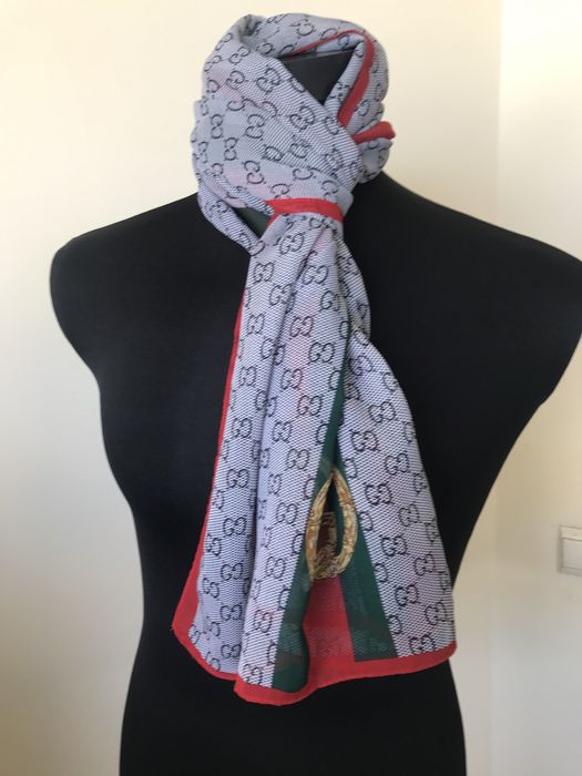 Esarfa Gucci , impecabila