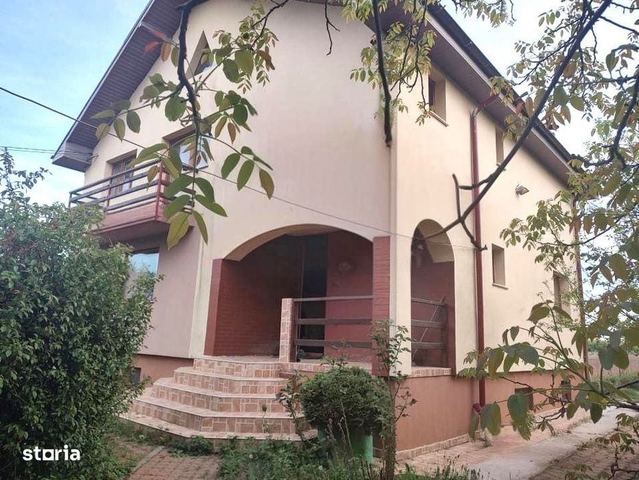 Casa spatioasa in Dragotesti – oaza de verdeata