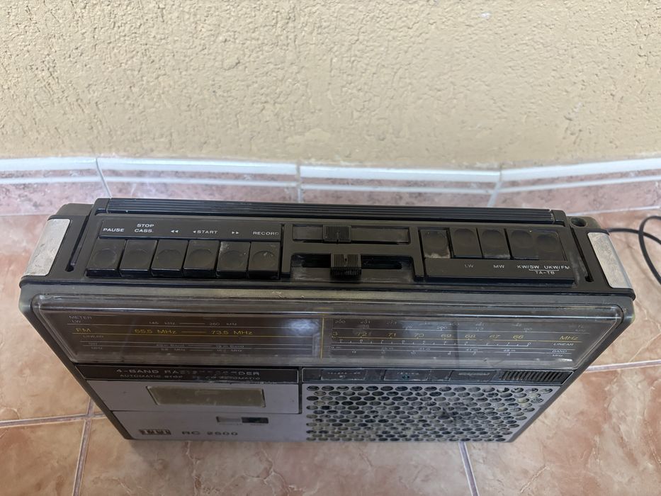 Radio casetofon ITT RC 2500 defect