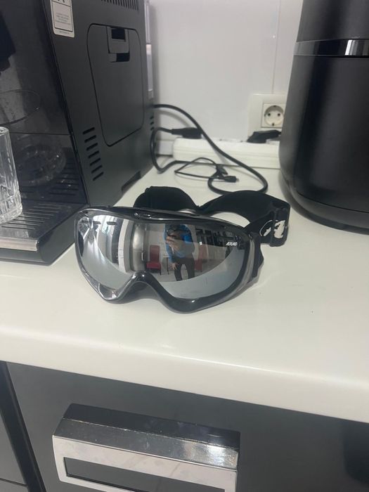 Ochelari ski negri si albi