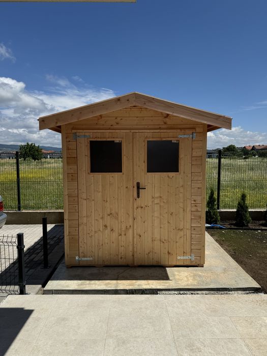 Градинска къща, къща за инструменти, барака за инструменти