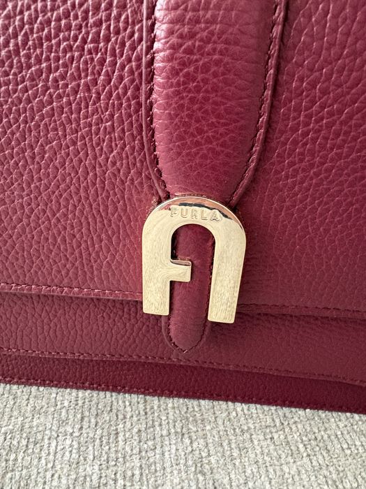 Червена чанта Furla