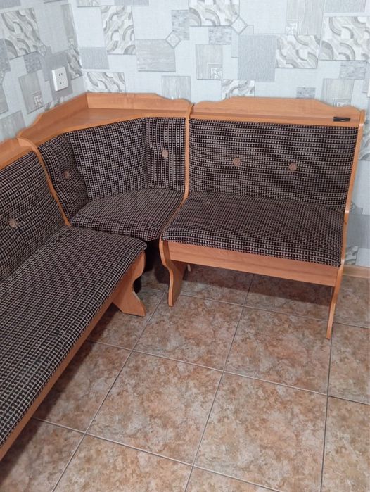 Кухонный угловой диван