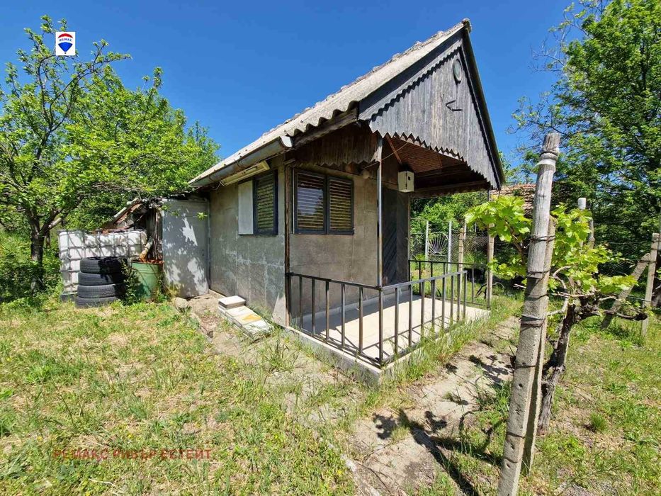 Две вили за продажба вилна зона 10 километър