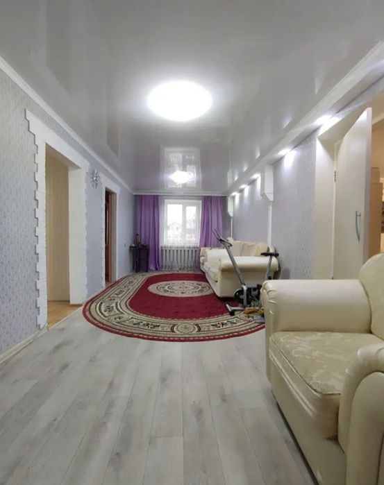 Продам дом в Зачаганске 2этажа 15 соток земли!