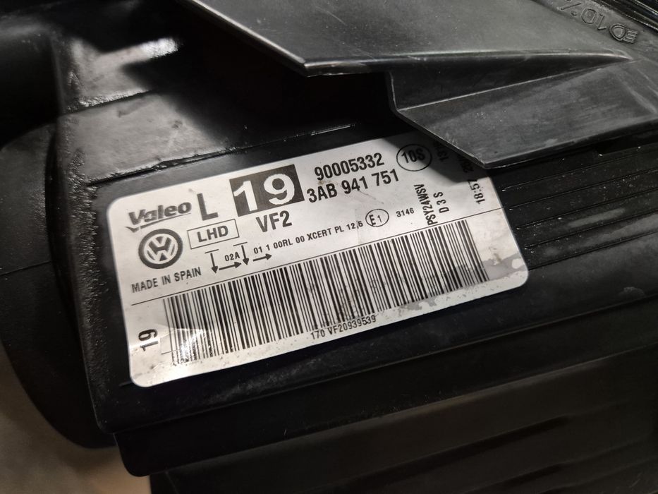 Оригинален фар пасат б7 ксенон