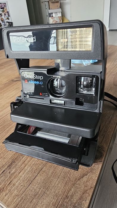 Polaroid onestep close-up