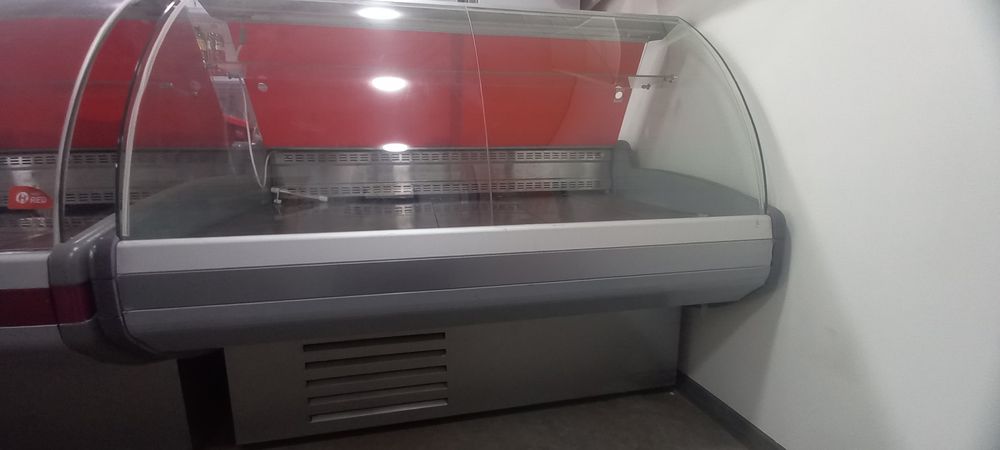 Продам витринный холодильник Crispy