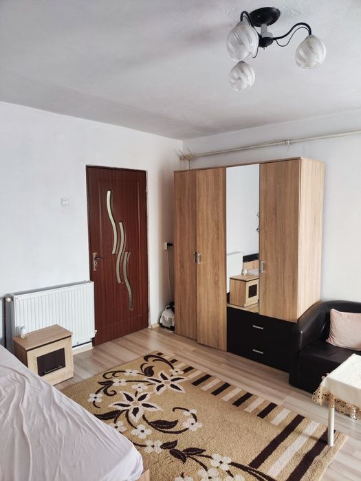 Inchiriez garsoniera confort 1