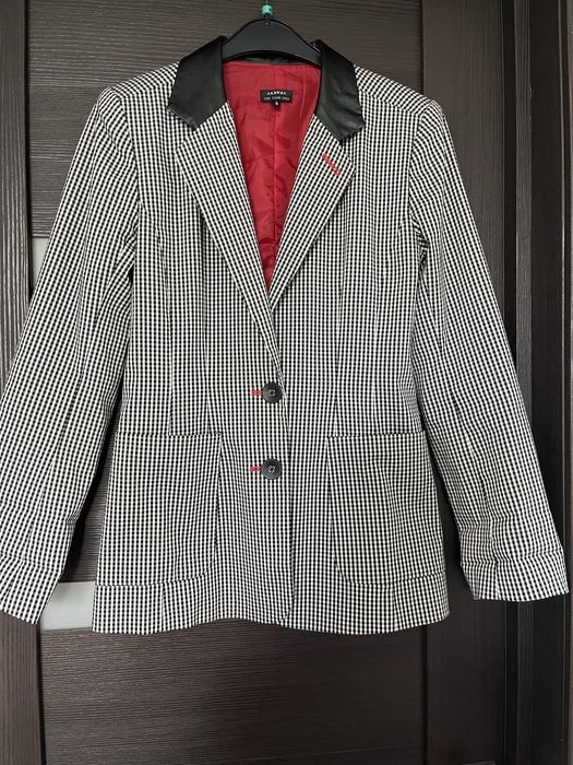 Женские пиджаки H&M  и др.