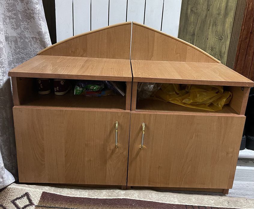 Продам две тумбочки