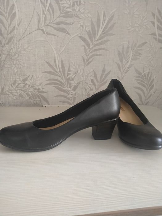 Туфли на каблуке