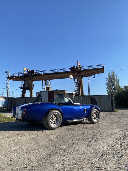 Ретро кола Shelby Cobra под наем за абитуриентски бал