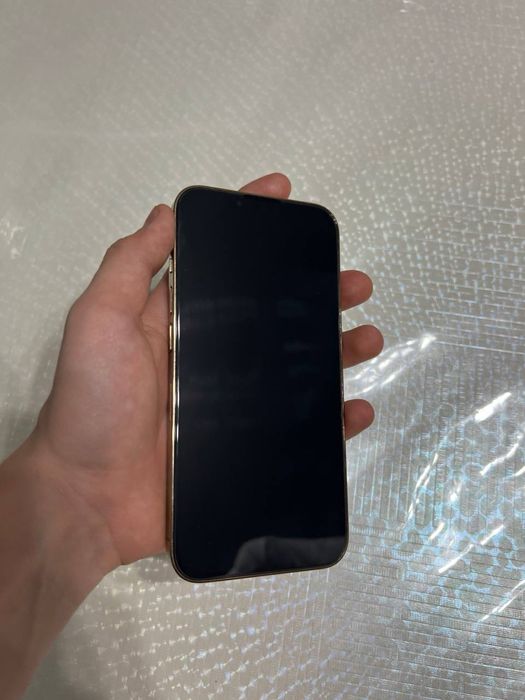 iPhone 13 pro Gold