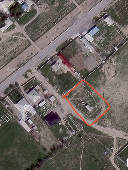 Земельный участок с пристройкой