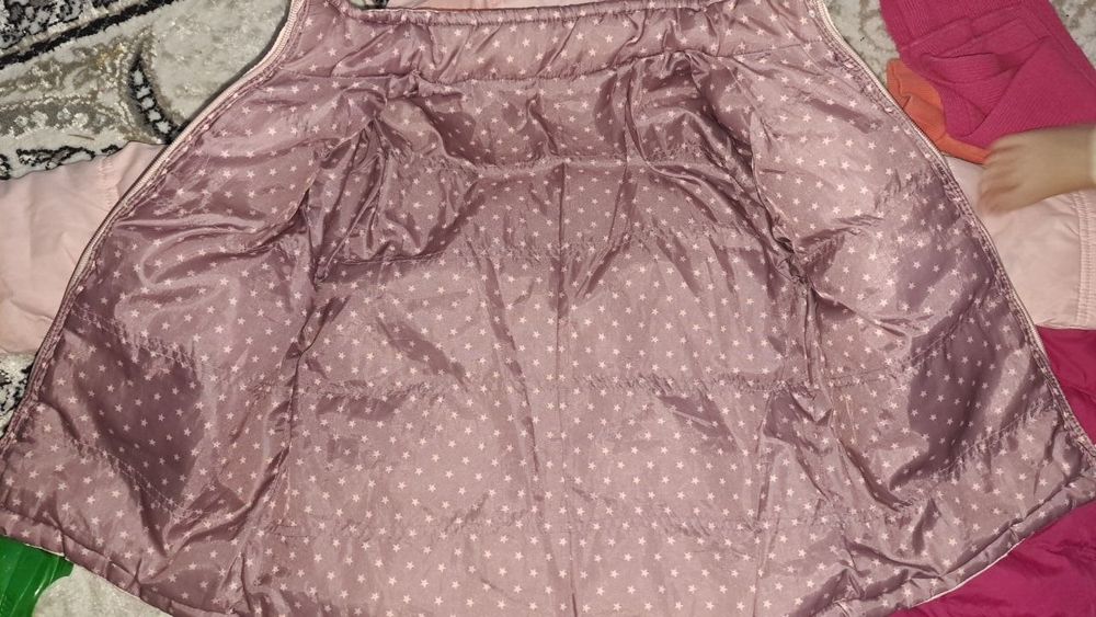 Куртки разные одежды на девочку