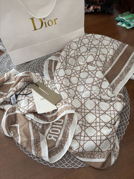 Esarfa din matase, Dior
