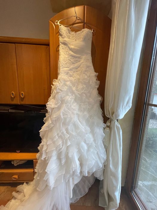 Уникална булчинска рокля