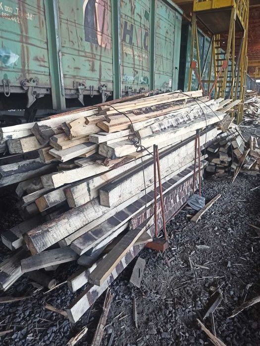 Пиломатериал навалом (дрова).