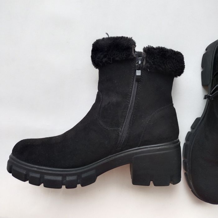 Сапоги женские продам