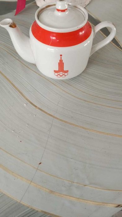 Чайник Олимпийский!Антиквариат