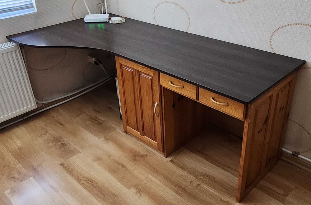 Легло и обзавеждане за стая