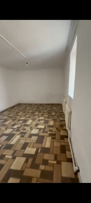 3 бөлмелі үй сатылады.