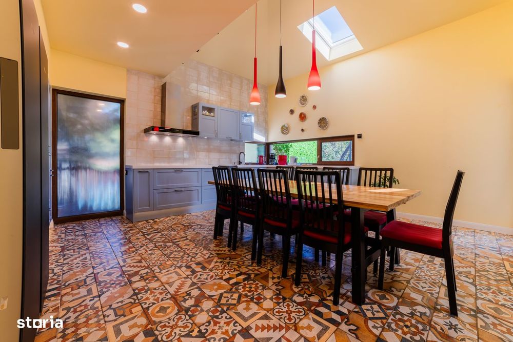 Vila de Lux in stil mediteranean (Tur virtual)