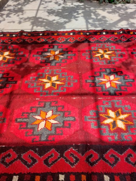 Продается  ковер