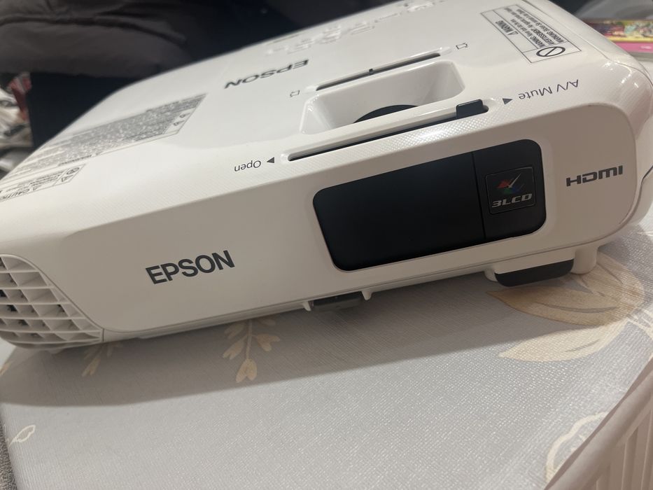 Продам проектор Epson
