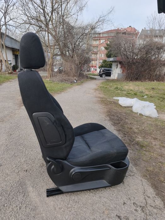 Продавам седалки за Peugeot 307