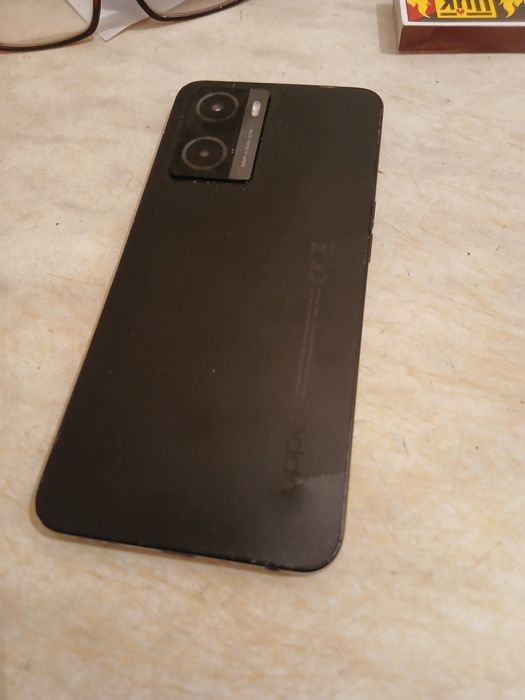 Продам смартфон срочно