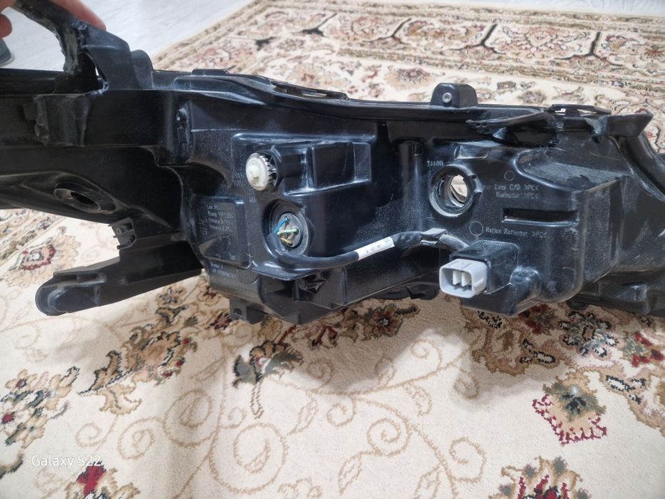 Продам комплект фар камри 70
