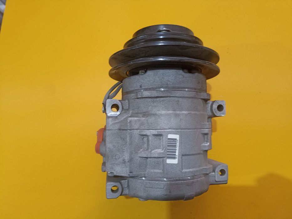 Компрессор кондиционера Denso .
