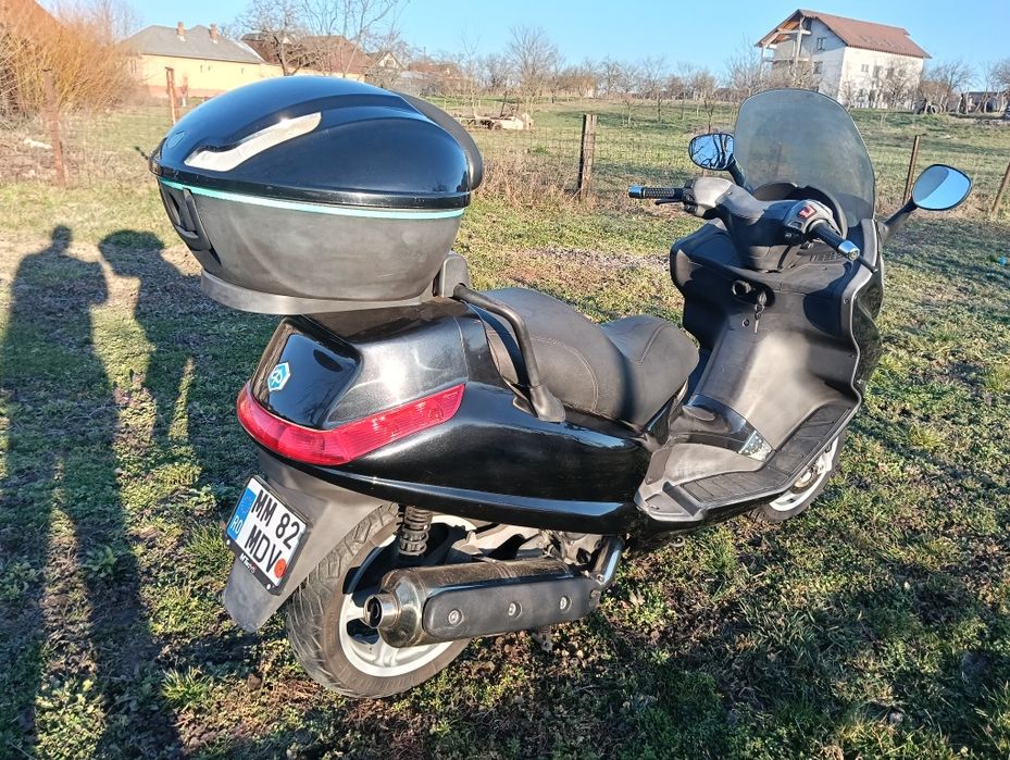 Piaggio X8, an 2006 , 400cc