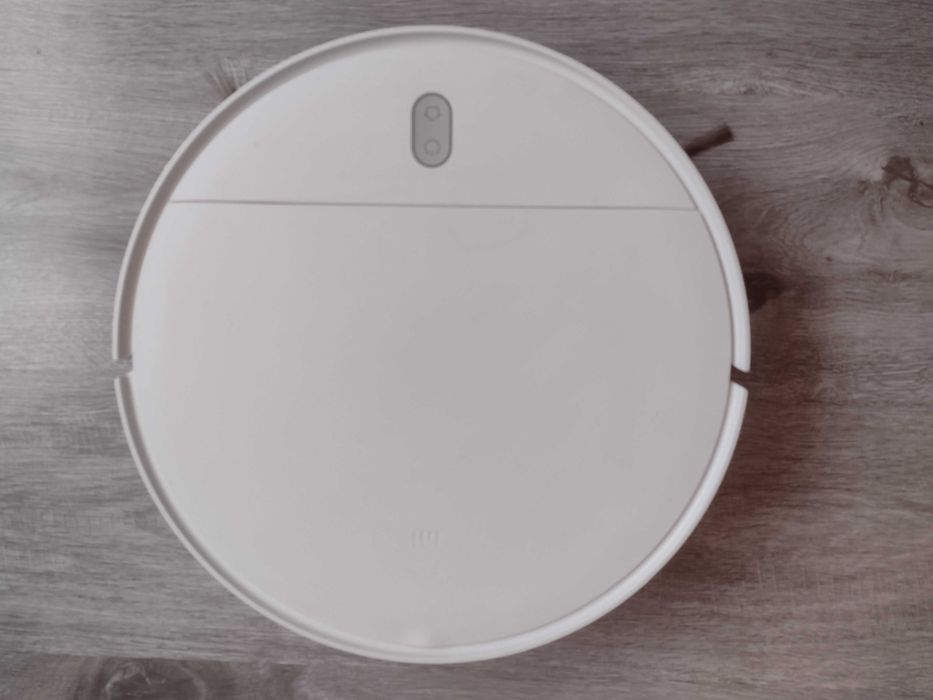 Mi Robot Vacuum-Mop Essential прахосмукачка робот