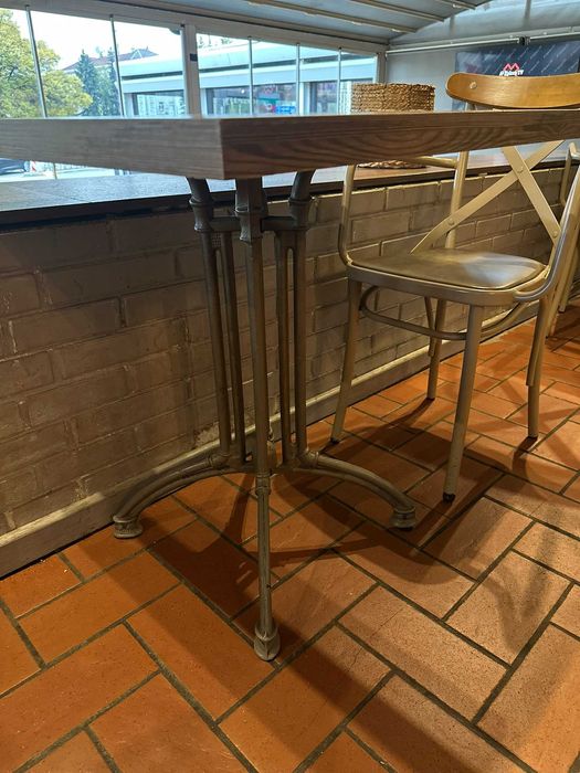 Маса за кафе/ хранене