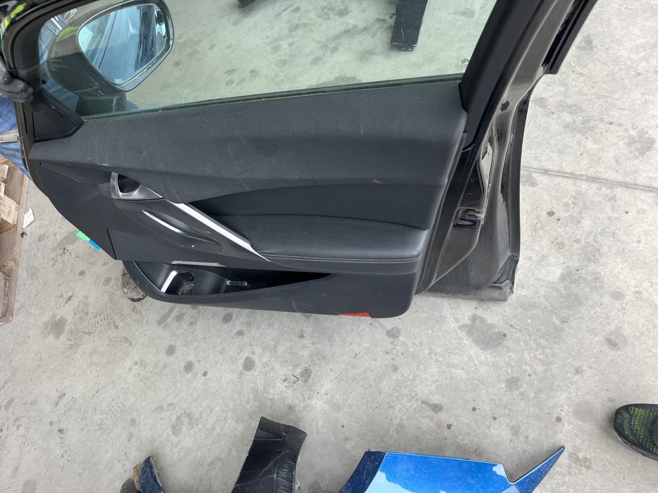 Врата Citroen DS5